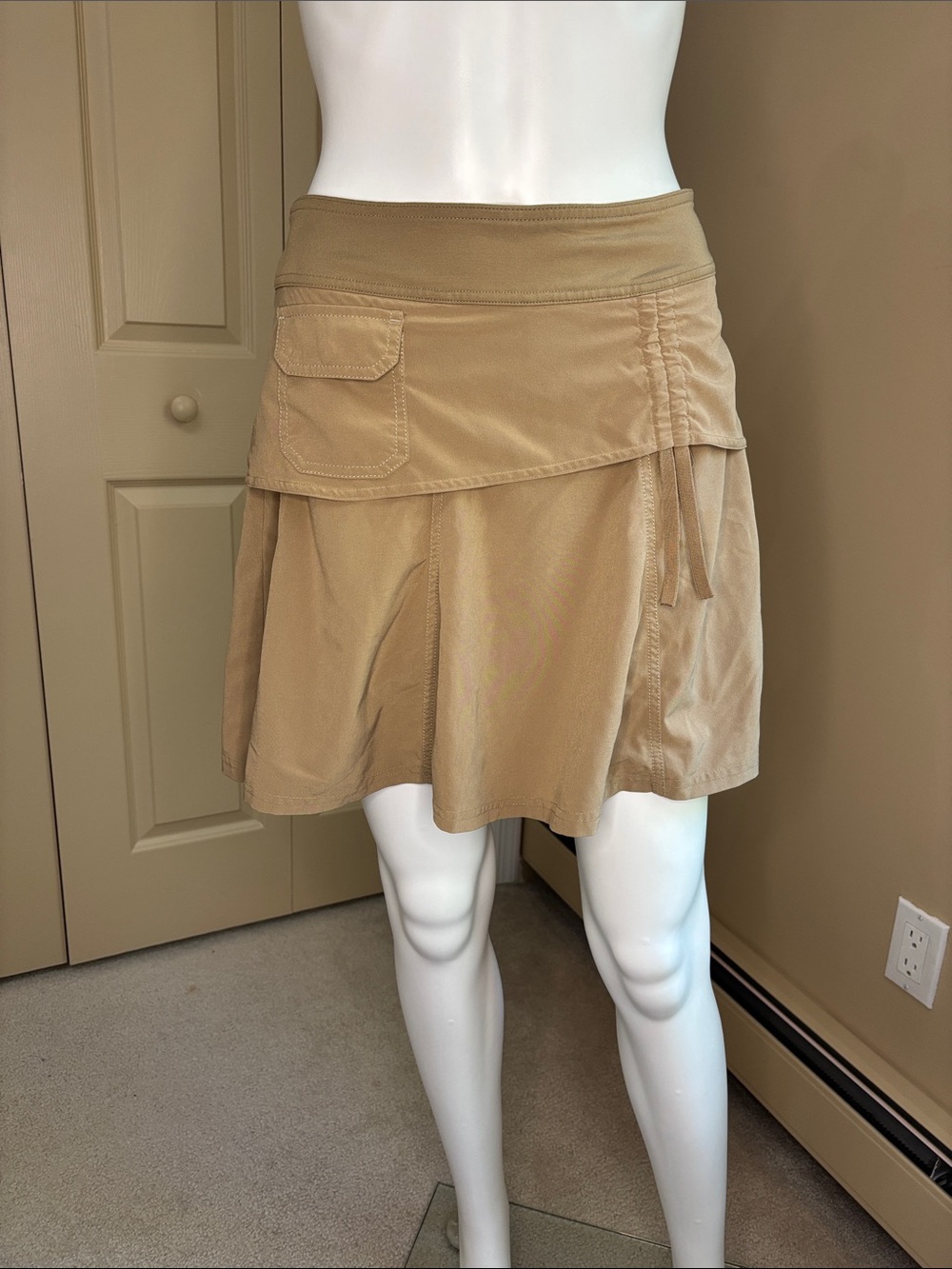 ATHLETA Tan Khakina Wherever Skort